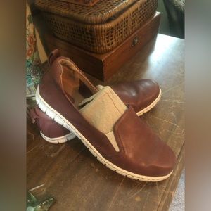 Women’s BORN size 10